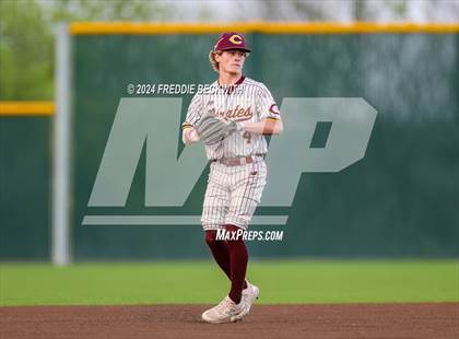 Thumbnail 1 in Tioga vs Collinsville (Gainesville High School) photogallery.