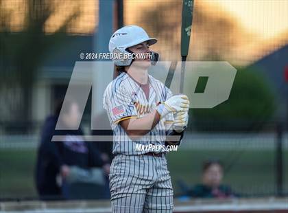 Thumbnail 2 in Tioga vs Collinsville (Gainesville High School) photogallery.