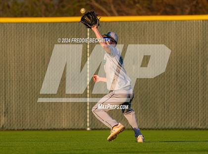 Thumbnail 2 in Tioga vs Collinsville (Gainesville High School) photogallery.
