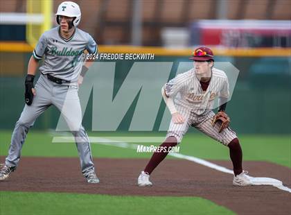 Thumbnail 1 in Tioga vs Collinsville (Gainesville High School) photogallery.
