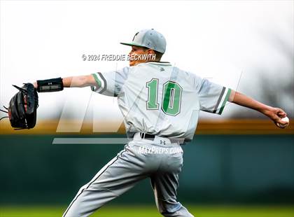Thumbnail 2 in Tioga vs Collinsville (Gainesville High School) photogallery.