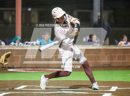 Thumbnail 1 in Tioga vs Collinsville (Gainesville High School) photogallery.