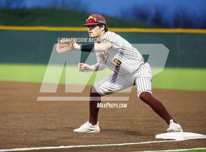 Thumbnail 3 in Tioga vs Collinsville (Gainesville High School) photogallery.