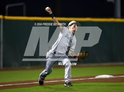 Thumbnail 1 in Tioga vs Collinsville (Gainesville High School) photogallery.