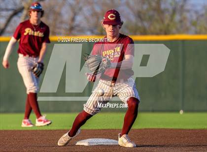 Thumbnail 3 in Tioga vs Collinsville (Gainesville High School) photogallery.