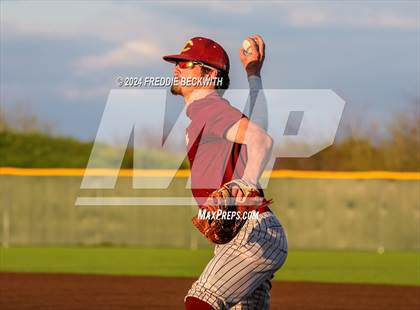 Thumbnail 3 in Tioga vs Collinsville (Gainesville High School) photogallery.
