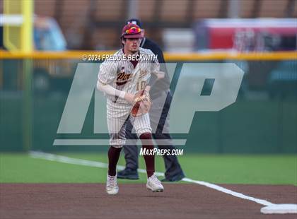 Thumbnail 3 in Tioga vs Collinsville (Gainesville High School) photogallery.