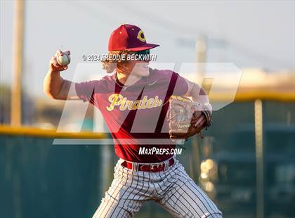 Thumbnail 2 in Tioga vs Collinsville (Gainesville High School) photogallery.