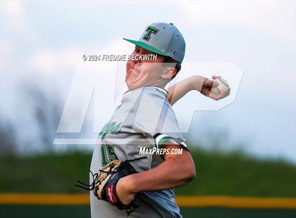Thumbnail 1 in Tioga vs Collinsville (Gainesville High School) photogallery.