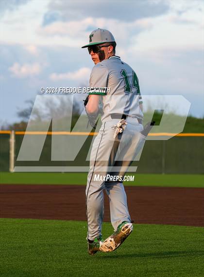 Thumbnail 3 in Tioga vs Collinsville (Gainesville High School) photogallery.