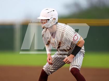 Thumbnail 1 in Tioga vs Collinsville (Gainesville High School) photogallery.