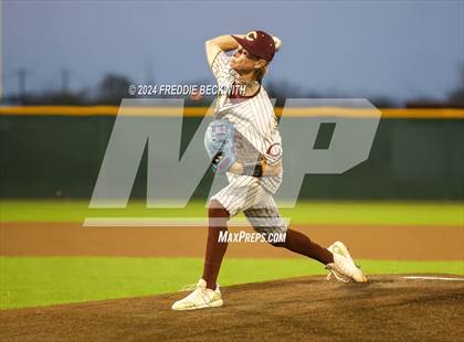 Thumbnail 1 in Tioga vs Collinsville (Gainesville High School) photogallery.