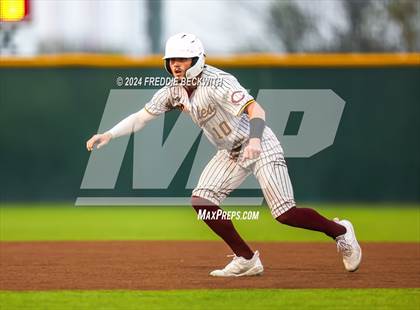 Thumbnail 3 in Tioga vs Collinsville (Gainesville High School) photogallery.