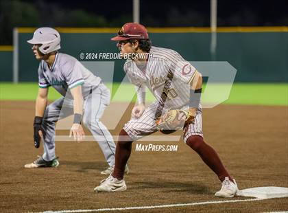Thumbnail 3 in Tioga vs Collinsville (Gainesville High School) photogallery.