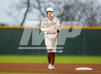 Thumbnail 3 in Tioga vs Collinsville (Gainesville High School) photogallery.