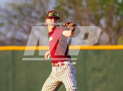 Thumbnail 1 in Tioga vs Collinsville (Gainesville High School) photogallery.