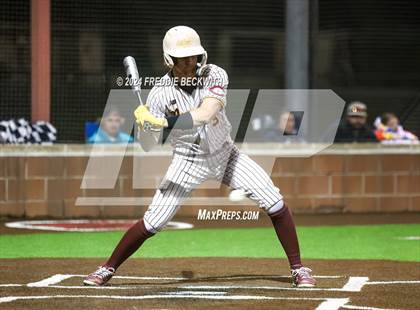 Thumbnail 1 in Tioga vs Collinsville (Gainesville High School) photogallery.