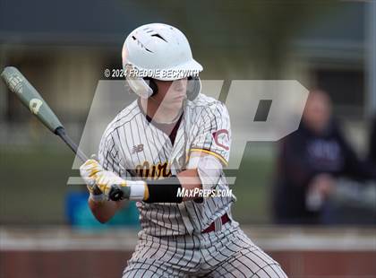 Thumbnail 2 in Tioga vs Collinsville (Gainesville High School) photogallery.