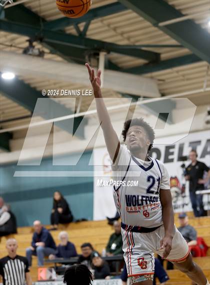 Thumbnail 3 in Cosumnes Oaks vs. Edison (Sheldon's Block Party) photogallery.