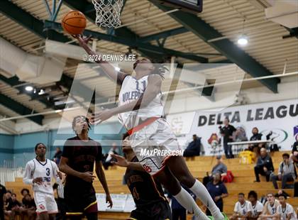 Thumbnail 2 in Cosumnes Oaks vs. Edison (Sheldon's Block Party) photogallery.