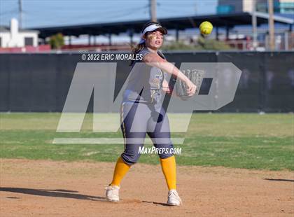 Thumbnail 2 in Mira Mesa @ Sweetwater photogallery.