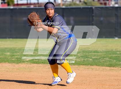 Thumbnail 1 in Mira Mesa @ Sweetwater photogallery.