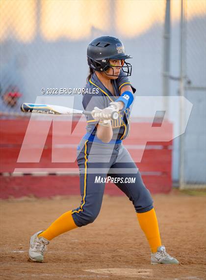 Thumbnail 1 in Mira Mesa @ Sweetwater photogallery.