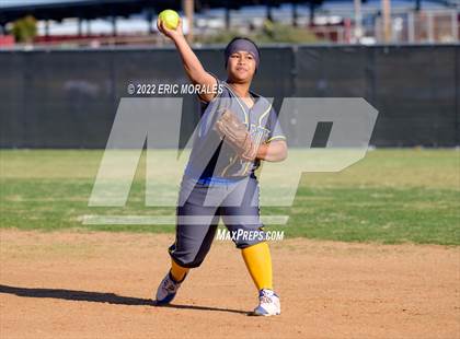 Thumbnail 1 in Mira Mesa @ Sweetwater photogallery.