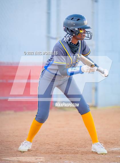 Thumbnail 2 in Mira Mesa @ Sweetwater photogallery.