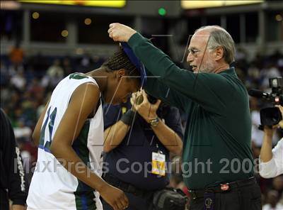 Thumbnail 1 in Magnolia vs. Sacred Heart Cathedral (CIF State D3 Final) photogallery.