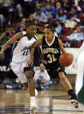 Thumbnail 1 in Magnolia vs. Sacred Heart Cathedral (CIF State D3 Final) photogallery.