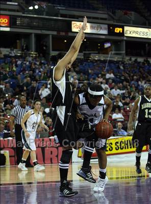 Thumbnail 3 in Magnolia vs. Sacred Heart Cathedral (CIF State D3 Final) photogallery.