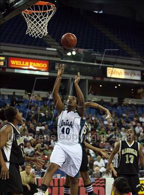 Thumbnail 1 in Magnolia vs. Sacred Heart Cathedral (CIF State D3 Final) photogallery.