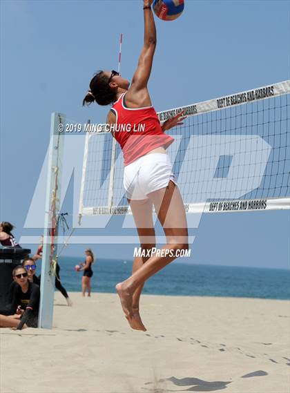 Thumbnail 2 in Redondo Union vs. Laguna Beach (IBVL Southern Pacific Quarterfinal) photogallery.