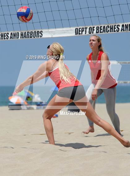 Thumbnail 2 in Redondo Union vs. Laguna Beach (IBVL Southern Pacific Quarterfinal) photogallery.