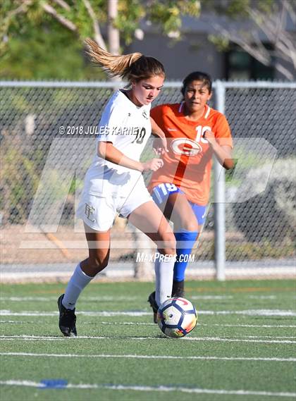 Thumbnail 3 in Faith Lutheran vs Bishop Gorman photogallery.