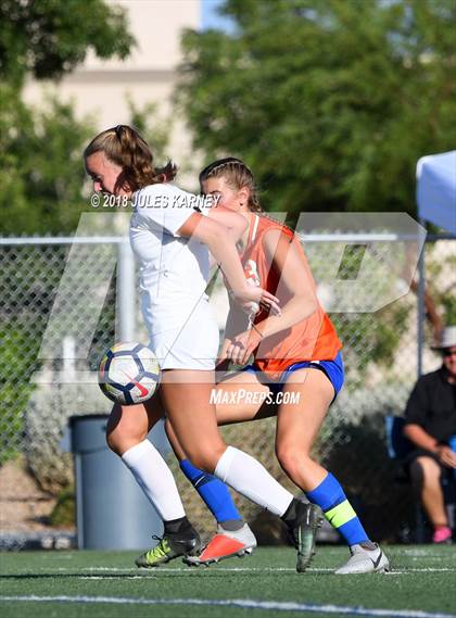 Thumbnail 3 in Faith Lutheran vs Bishop Gorman photogallery.