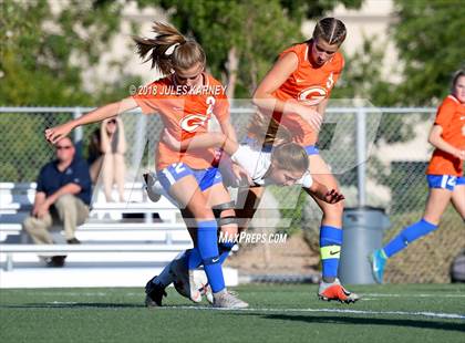 Thumbnail 3 in Faith Lutheran vs Bishop Gorman photogallery.