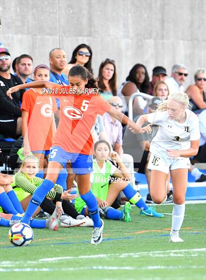 Thumbnail 3 in Faith Lutheran vs Bishop Gorman photogallery.
