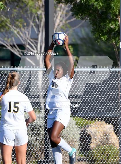 Thumbnail 2 in Faith Lutheran vs Bishop Gorman photogallery.