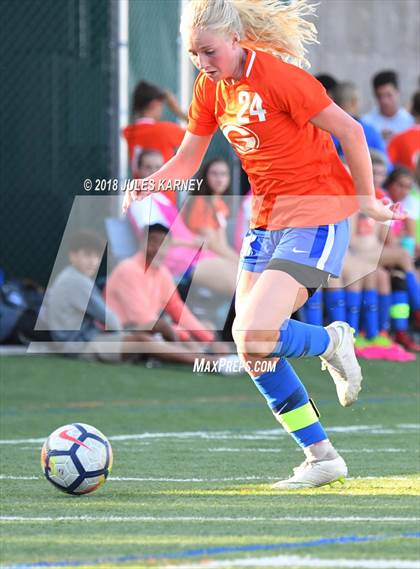Thumbnail 3 in Faith Lutheran vs Bishop Gorman photogallery.