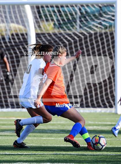 Thumbnail 2 in Faith Lutheran vs Bishop Gorman photogallery.