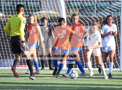 Thumbnail 3 in Faith Lutheran vs Bishop Gorman photogallery.