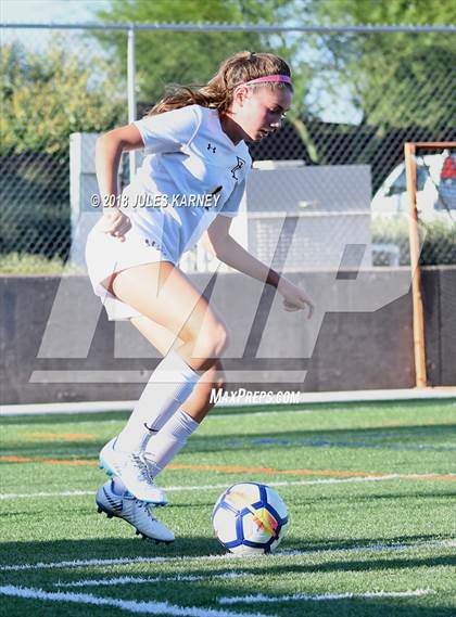 Thumbnail 2 in Faith Lutheran vs Bishop Gorman photogallery.