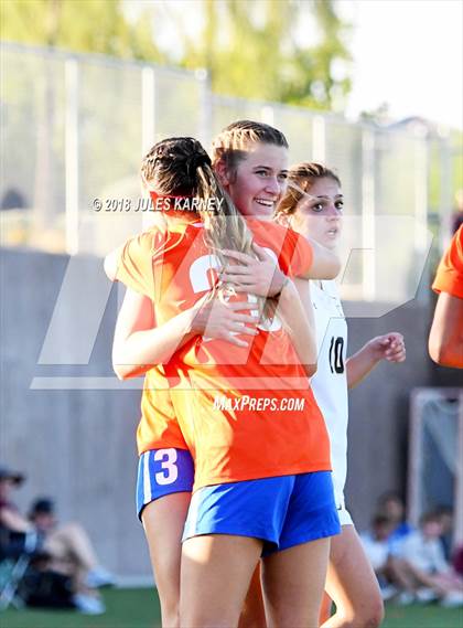 Thumbnail 3 in Faith Lutheran vs Bishop Gorman photogallery.