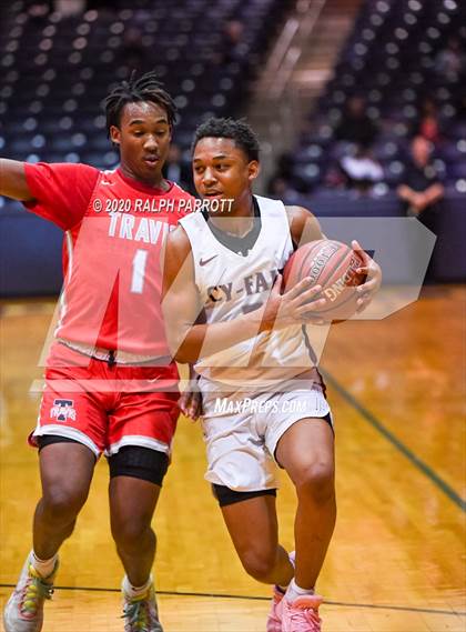 Thumbnail 2 in Fort Bend Travis vs. Cy-Fair (UIL 6A Area Playoff) photogallery.