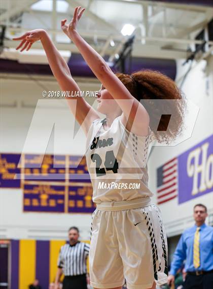 Thumbnail 2 in West Genesee vs. Shenendehowa (Amsterdam Holiday College Showcase) photogallery.