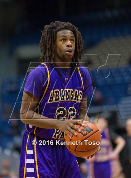 Thumbnail 2 in Brownfield vs. Aransas Pass (UIL 3A Semifinal) photogallery.