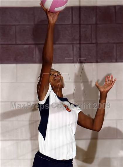 Thumbnail 1 in Allen vs Seven Lakes (Pearland Volleyball Classic) photogallery.