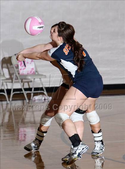 Thumbnail 2 in Allen vs Seven Lakes (Pearland Volleyball Classic) photogallery.